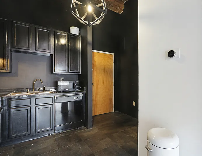 326 Nelson St SW #404 — Photo 8