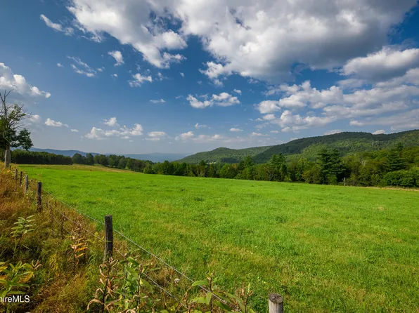 9 E Stewart White Rd, Cheshire, MA 01225