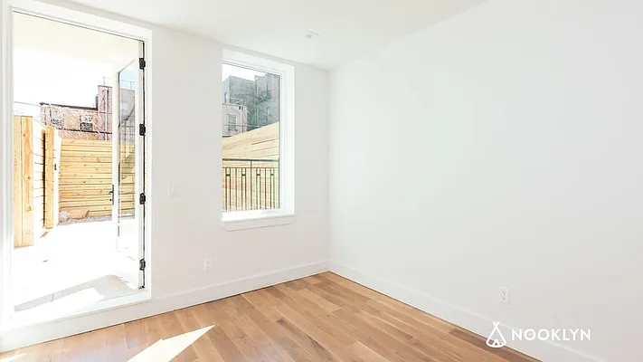 Rented by Nooklyn NYC LLC | media 34