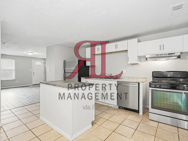 771 Redford Ave — Photo 7