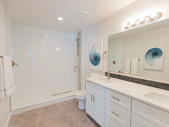 5th image of 4210 N 28th St Lot 1