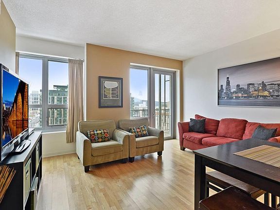 5th image of 929 Portland Ave APT 1203