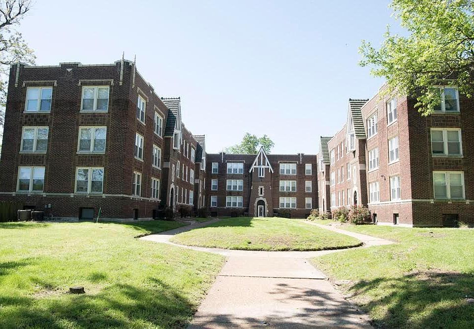 1st image of 3308 Russell Blvd APT B