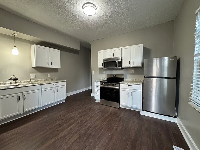 111 Dakota Ave — Photo 6