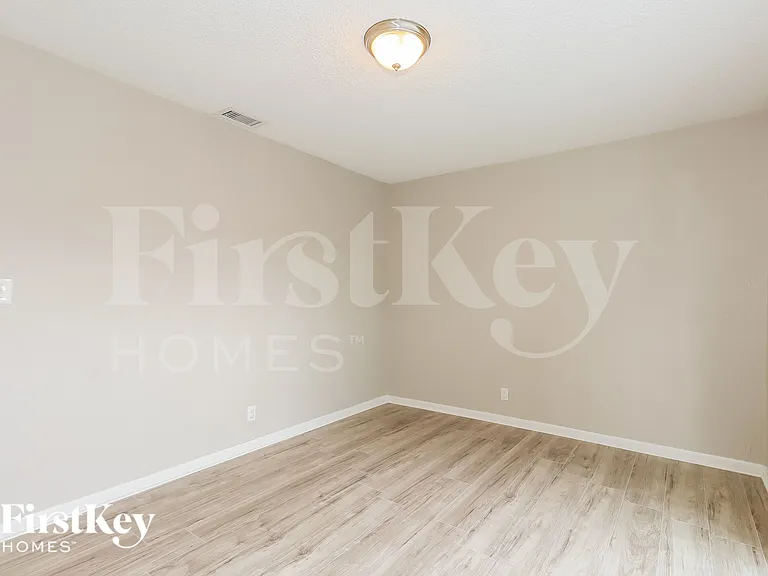7701 SW 7th Ct — Photo 8