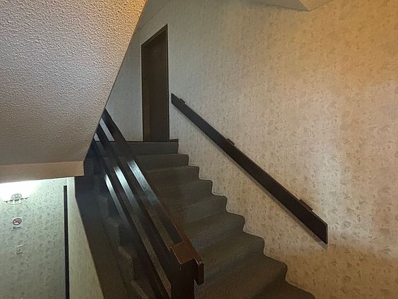 2nd image of 16 Glacier Ave