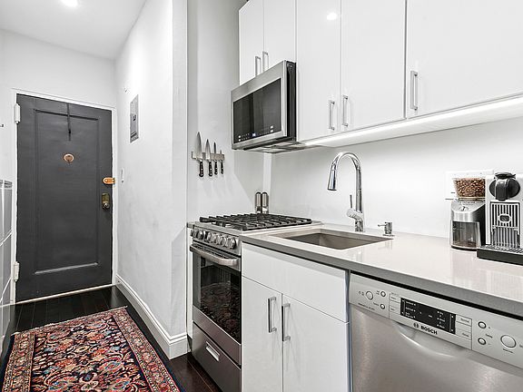 5th image of 26 Bedford St APT B