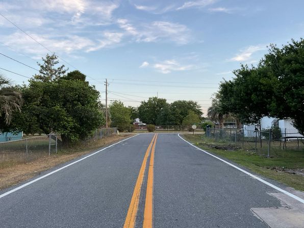 27 Alma Walker Rd, Folkston, GA 31537