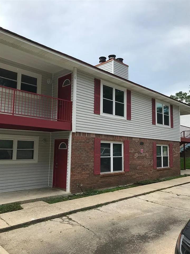 2 bed, 1000 sqft, $1,250 — Photo 2