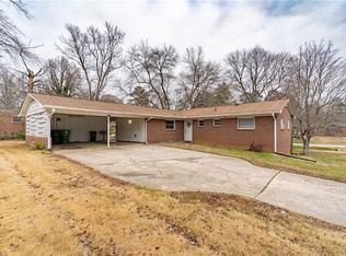 3303 Forestview Dr, High Point, NC 27260