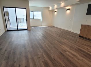 862 Moraga Dr., Los Angeles, CA 90049