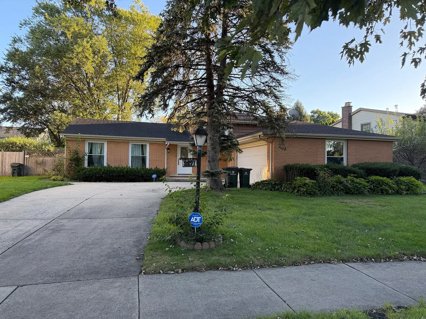 3 bed, 2100 sqft, $4,850 — Photo 1