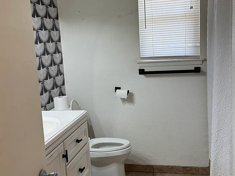 1527 Gettysburg Ave — Photo 10