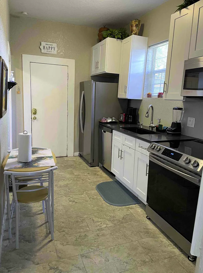 2 bed, 850 sqft, $1,450 — Photo 4