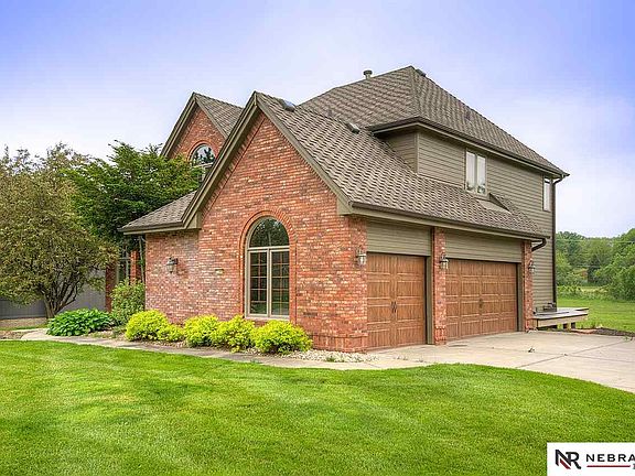 2nd image of 21945 Stanford Cir