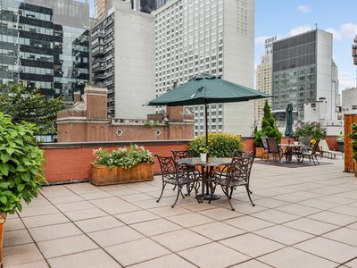 77 W 55th St APT 18E, New York, NY, 10019