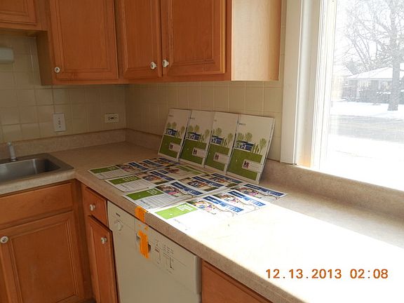 2nd image of 2910 Wilmette Ave
