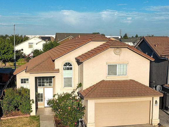 3rd image of 3935 Pamela Ln