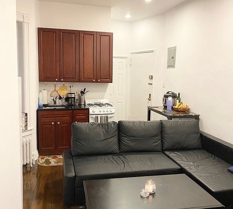 1st image of 247 E 77th St #1DD