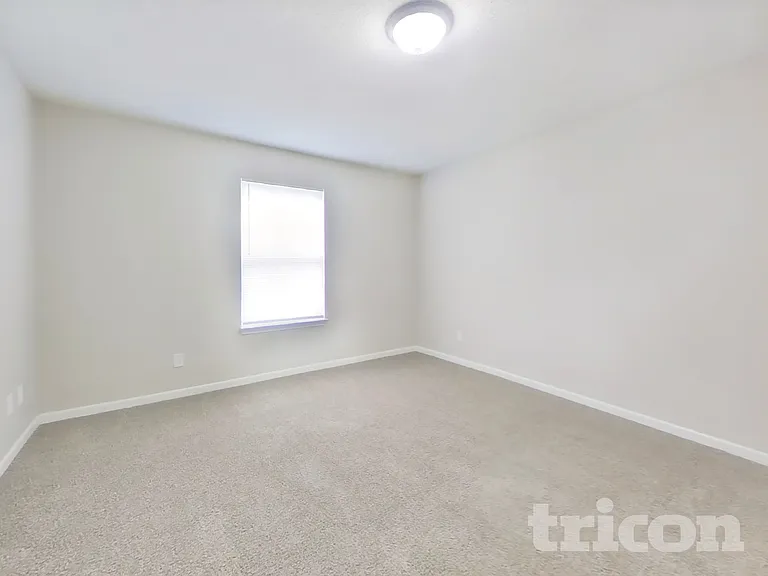 10893 Glenayr Dr — Photo 5