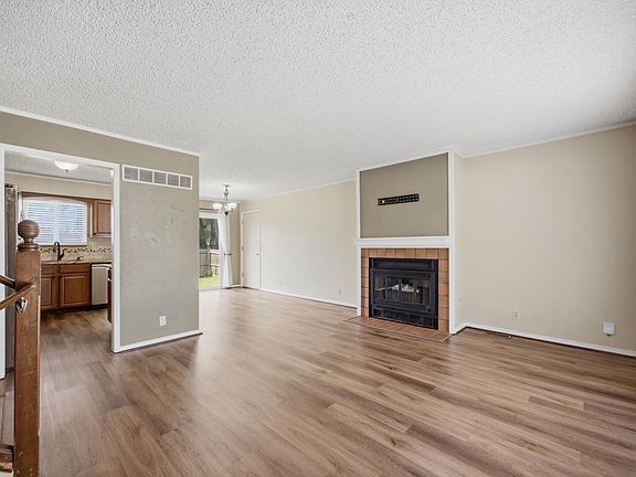 5th image of 435 E Campus St