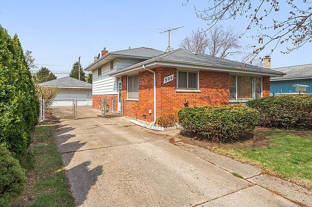 1st image of 906 7th Ave