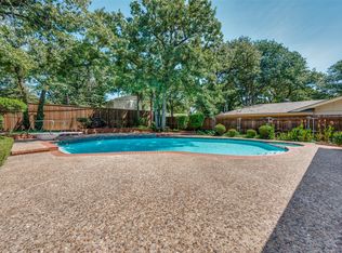 832 Wheelwood Dr, Hurst, TX 76053