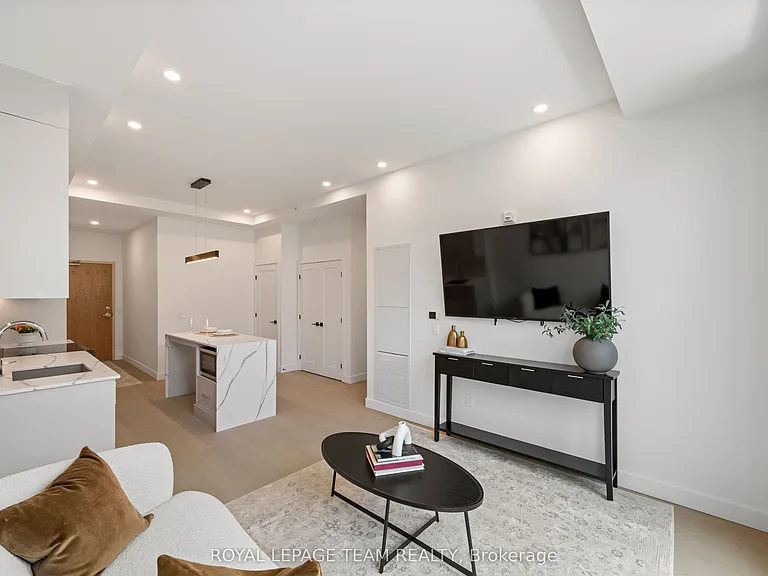 398 Roosevelt Ave #105 — Photo 4