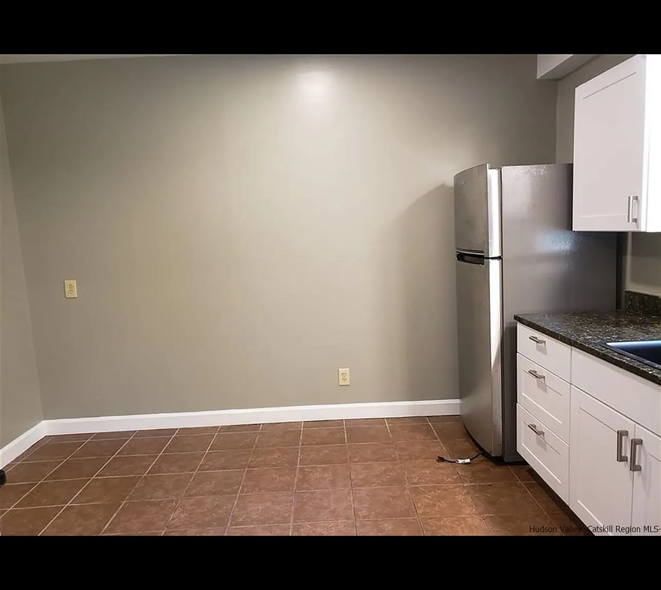 2 bed, 820 sqft, $1,800 — Photo 2