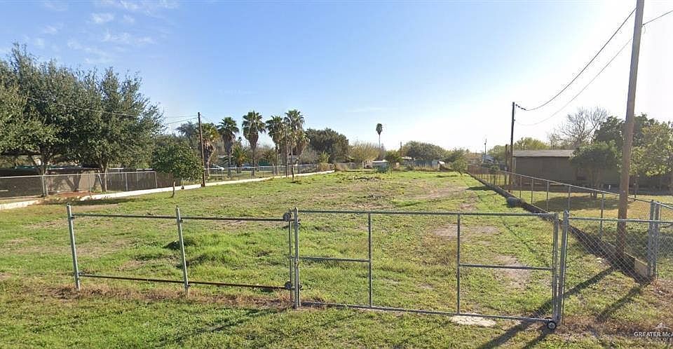 2nd image of 8004 Lake Citrus Dr