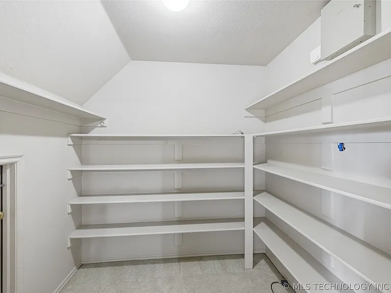 9818 E 83rd Pl — Photo 32