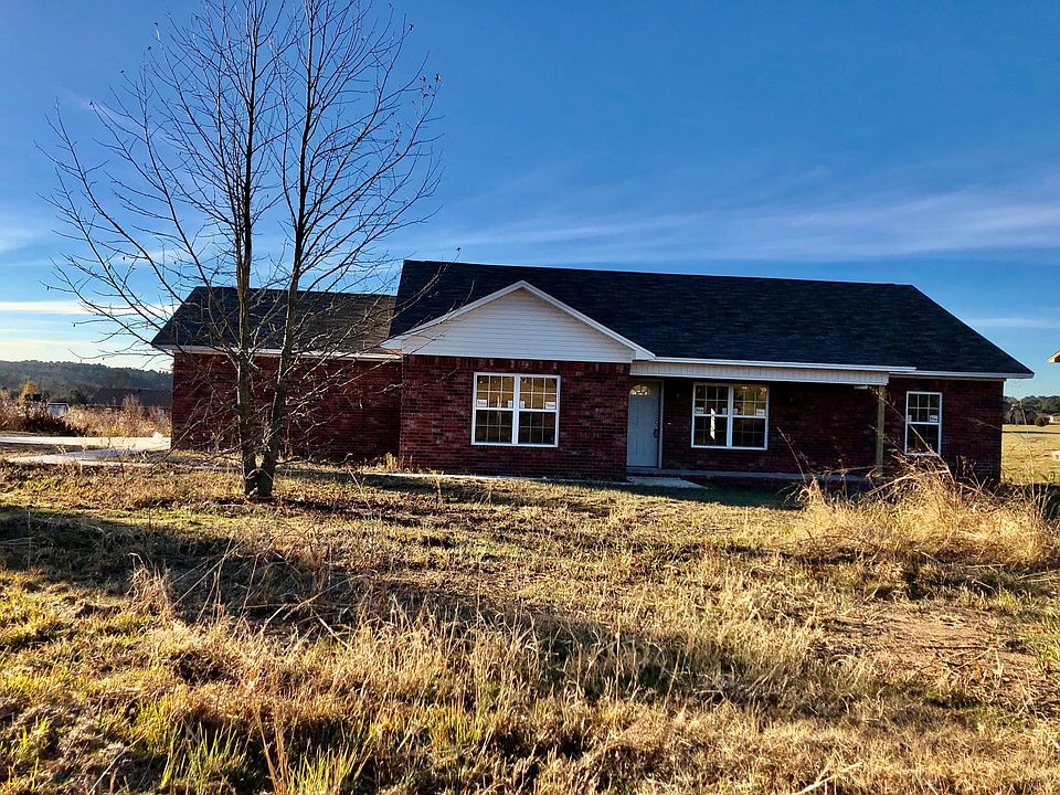 1st image of 689 Stoneridge Cir