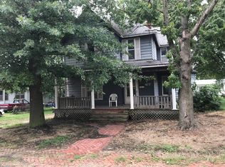 417 N Jefferson Ave, Marshall, MO 65340