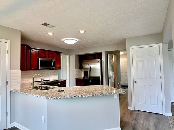 3rd image of 3120 Boulder Ct