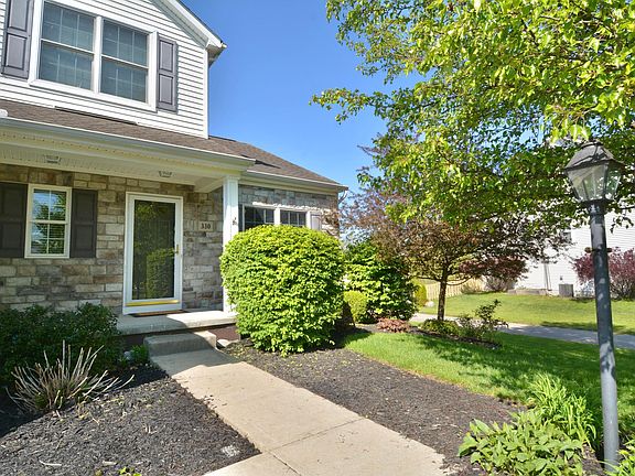 3rd image of 330 Linden Cir