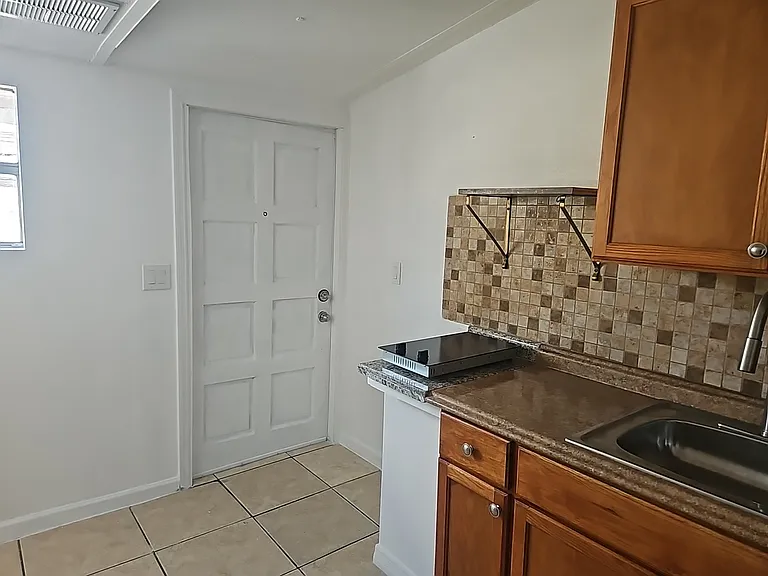 12401 W Okeechobee Rd #C — Photo 6