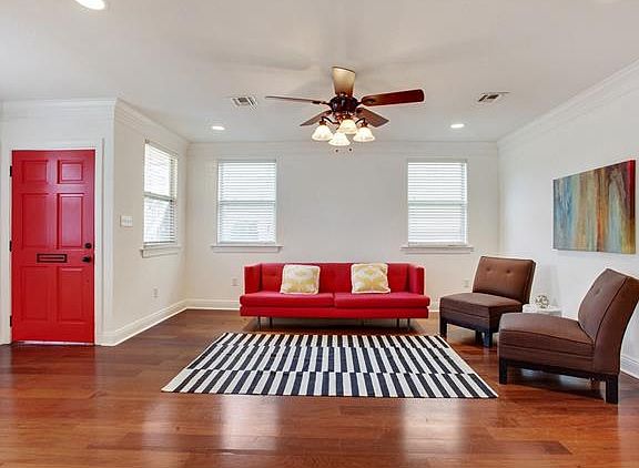 4th image of 5825 Clara St
