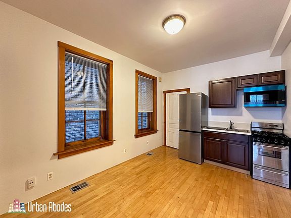 2nd image of 1435 N Bosworth Ave #1R