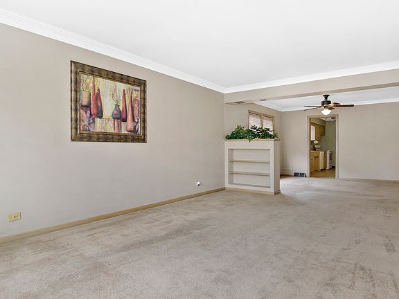 3rd image of 10924 S Kedzie Ave