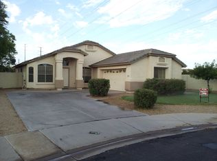 2005 E Smoke Tree Rd, Gilbert, AZ 85296