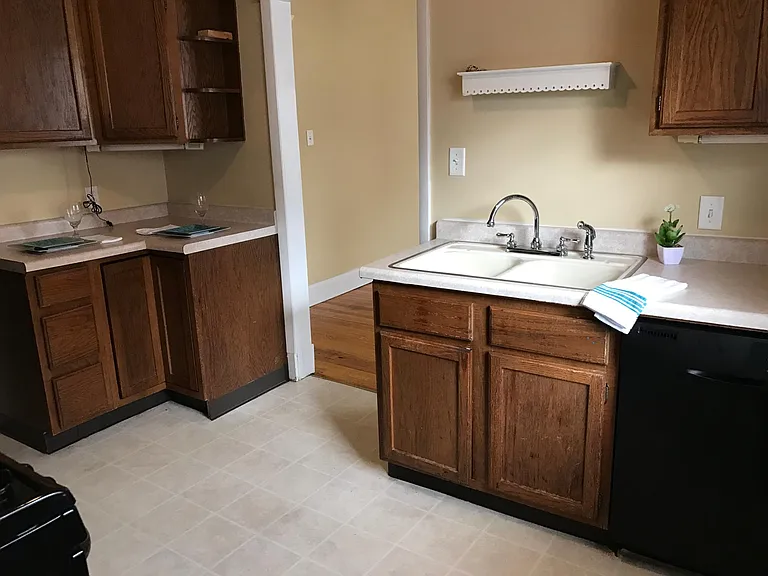 2314 E Wyoming Pl — Photo 5