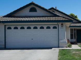 1089 La Mesa St, Escalon, CA 95320