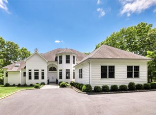 78 Channing Cross, Hampton Bays, NY 11946