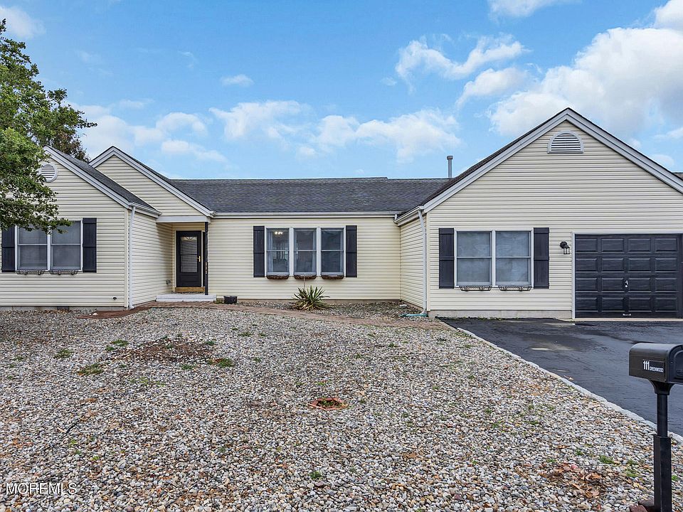 1st image of 111 Greenwood Lane