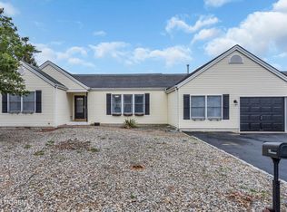 111 Greenwood Ln, Forked River, NJ 08731