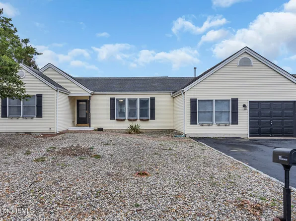 111 Greenwood Lane, Forked River, NJ 08731