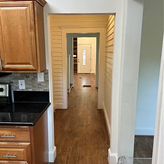 559 Angier Ave NE — Photo 18
