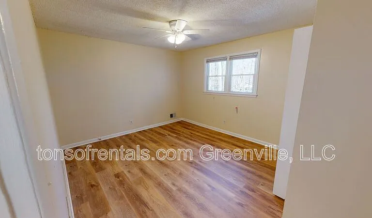 1427 Grant Cir #C — Photo 8