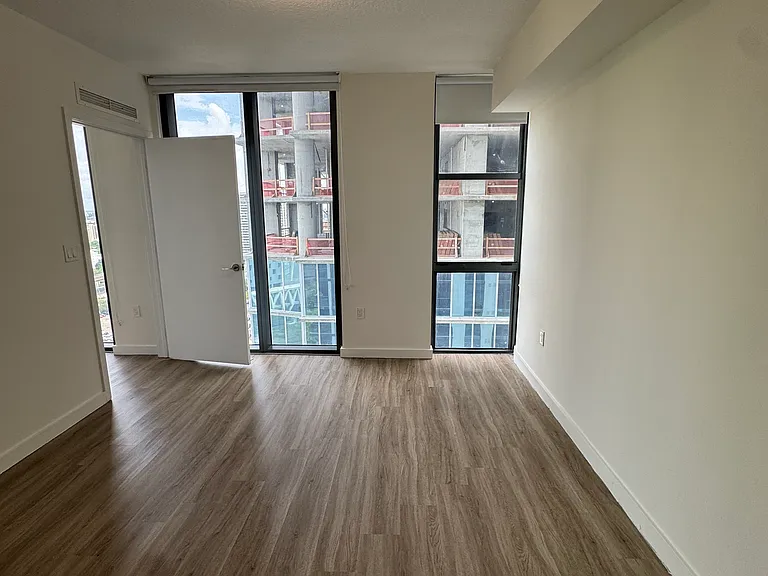 398 NE 5th St #3301 — Photo 16