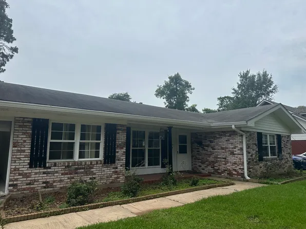 1620 Shannon Rd, Alexandria, LA 71301